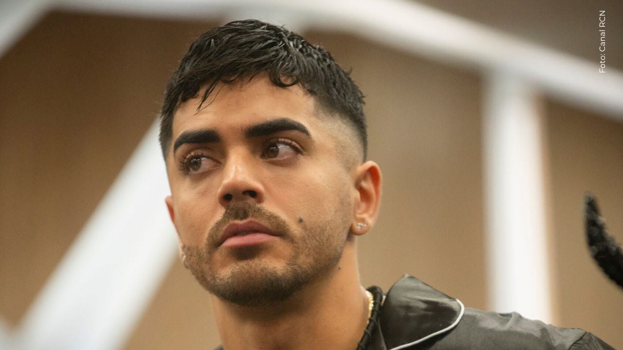 Mariana Zapata sorprende al darle un beso a Jay Torres en La casa de los famosos