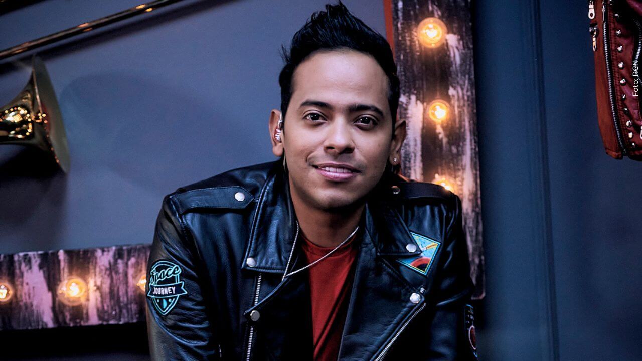 Orlando Liñán ha destacado por sus facetas como actor, cantante y presentador.