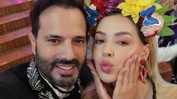 Alejandro Estrada y Yuli Ruiz se besaron y ganaron una cena romántica por el público Alejandro Estrada y Yuli Ruiz se besaron y ganaron una cena romántica por el público