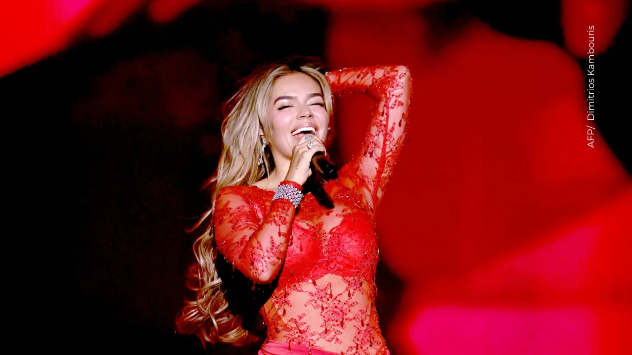 Karol G cumplió 35 años el 14 de febrero de 2026 y lo celebró rodeada de amigos y figuras del entretenimiento.