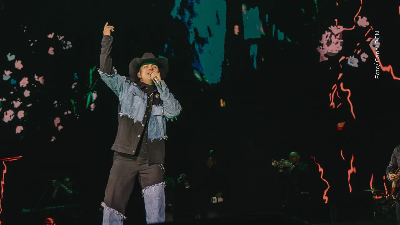 Esposa de Yeison Jiménez reapareció al recibir la cadena restaurada del cantante.