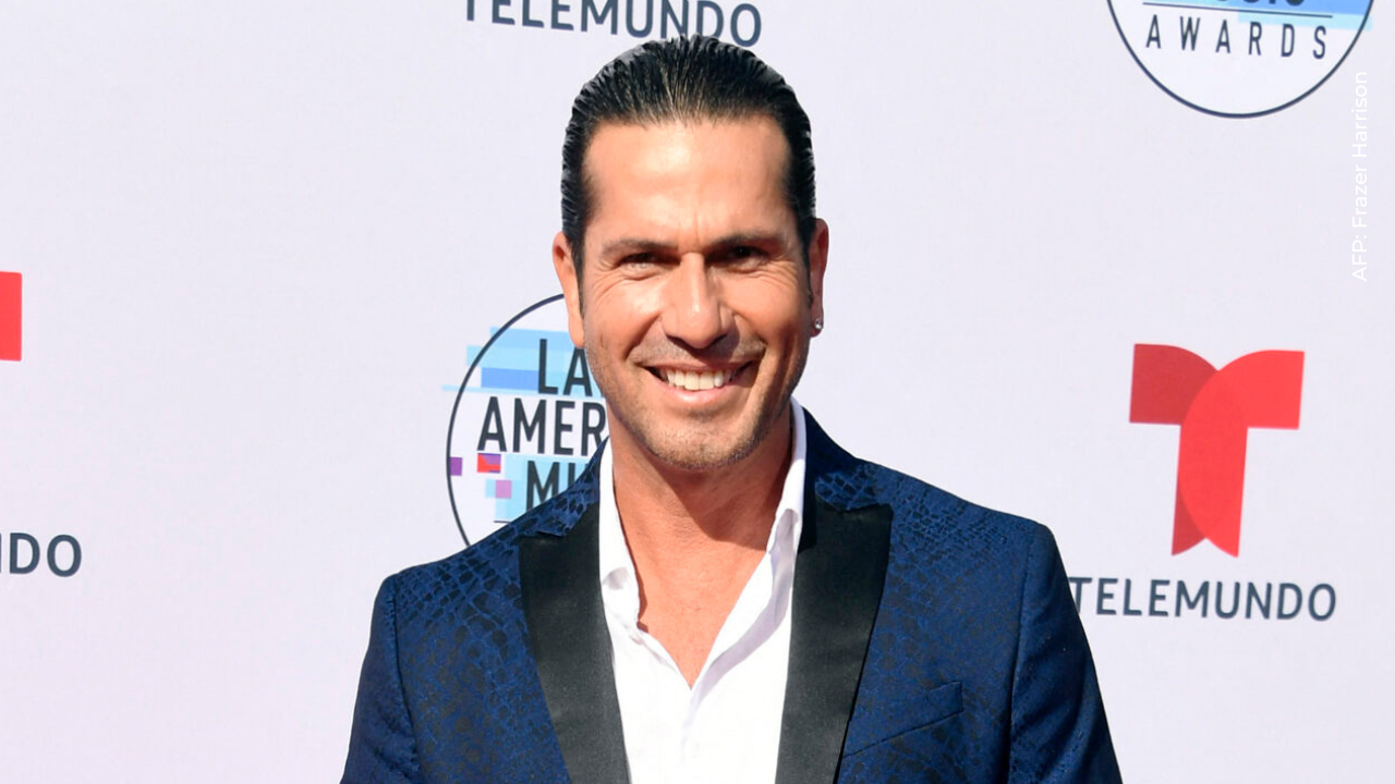 gregorio pernia con su hijo menor