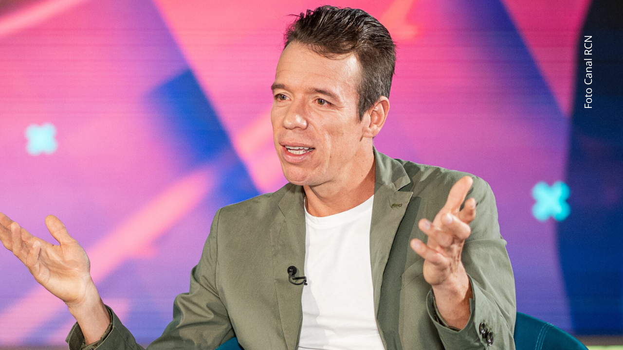 Rigoberto Urán cambió la bici por una tractomula por un día.