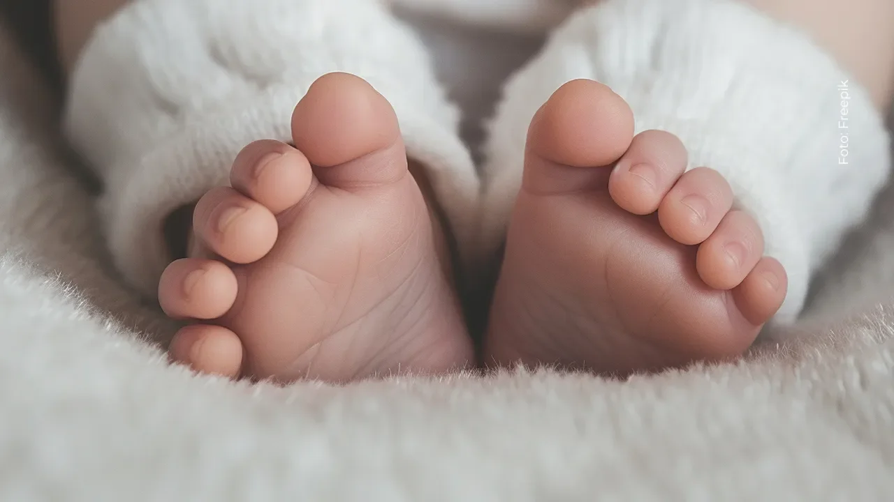 Ana María Estupiñán anuncia el nacimiento de su primer hijo.