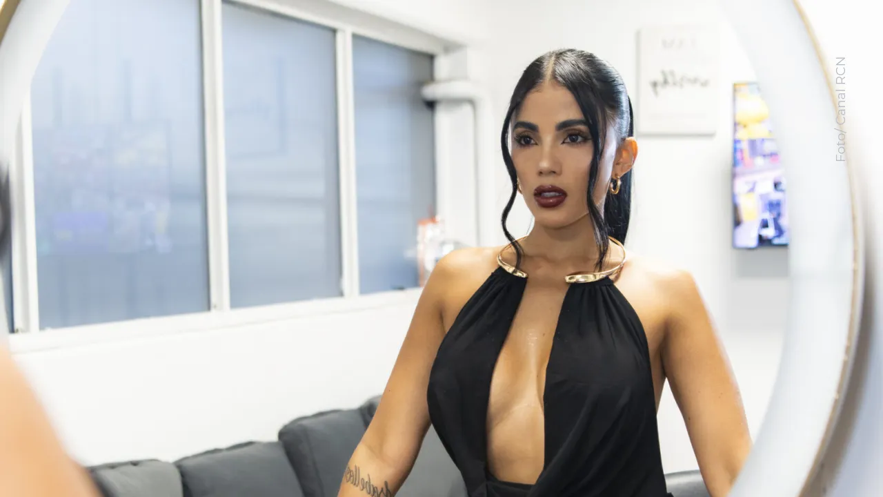 Karina García y Kris R estuvieron cerca de Altafulla en Premios Lo Nuestro