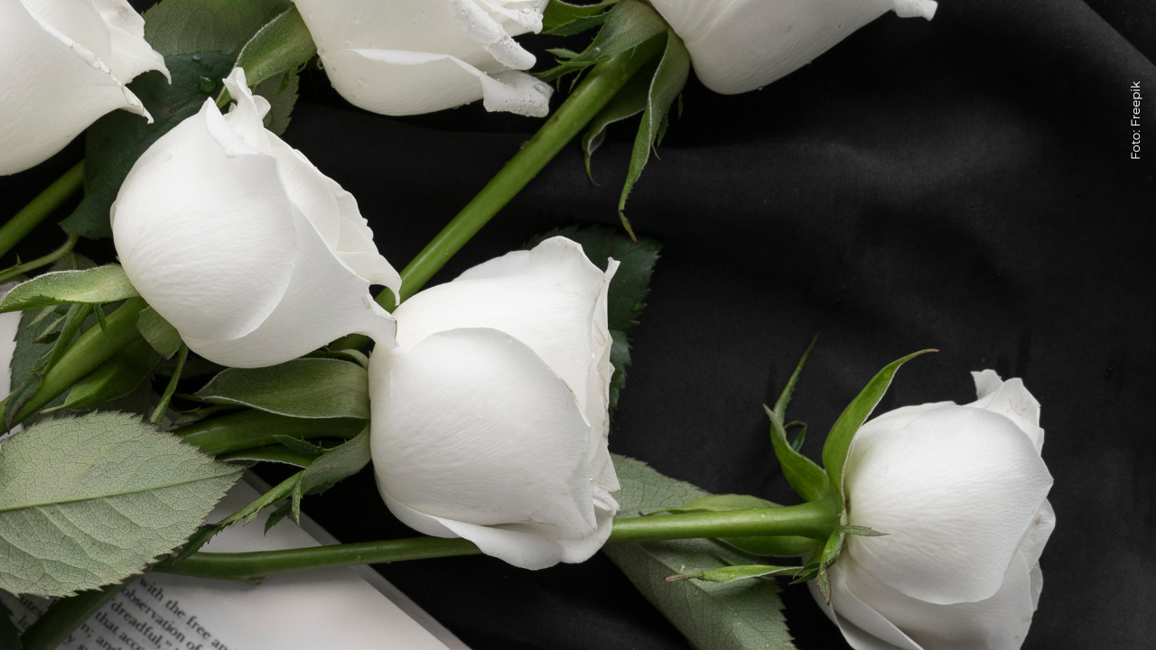 ¡Adiós a un cantante! La música se viste de luto tras confirmarse su muerte en graves condiciones