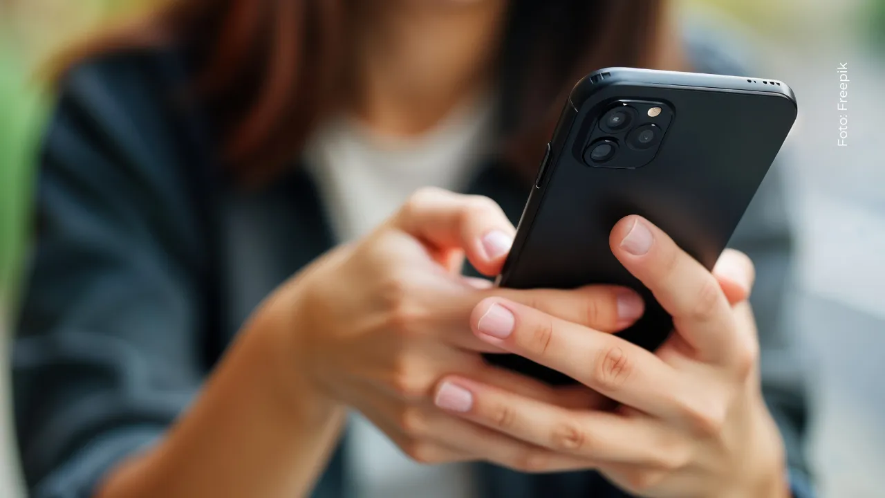 Blessd vuelve a la polémica por tema que hablaría de su ex