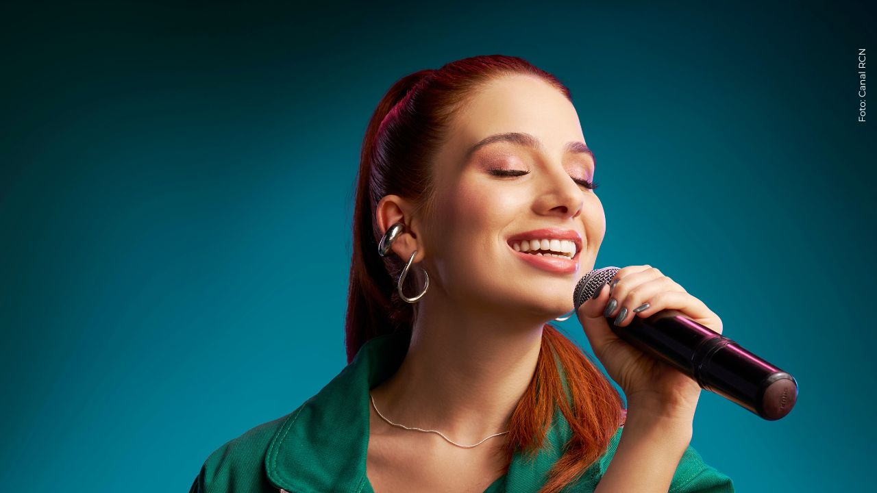 Él es Roberto Cortés, el guapo hombre con el que se casará Ilenia Antonini