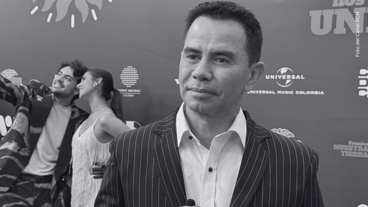 Perrito de Jhonny Rivera continúa hospitalizado.