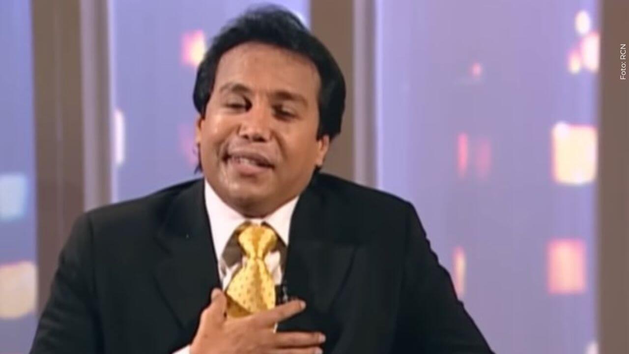 Patricia Acosta se mostró emocionada por el regalo de Rafael Santos Díaz.