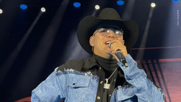 Lina, hermana de Yeison Jiménez desempolvó foto con el cantante y su padre: ¿cuál?