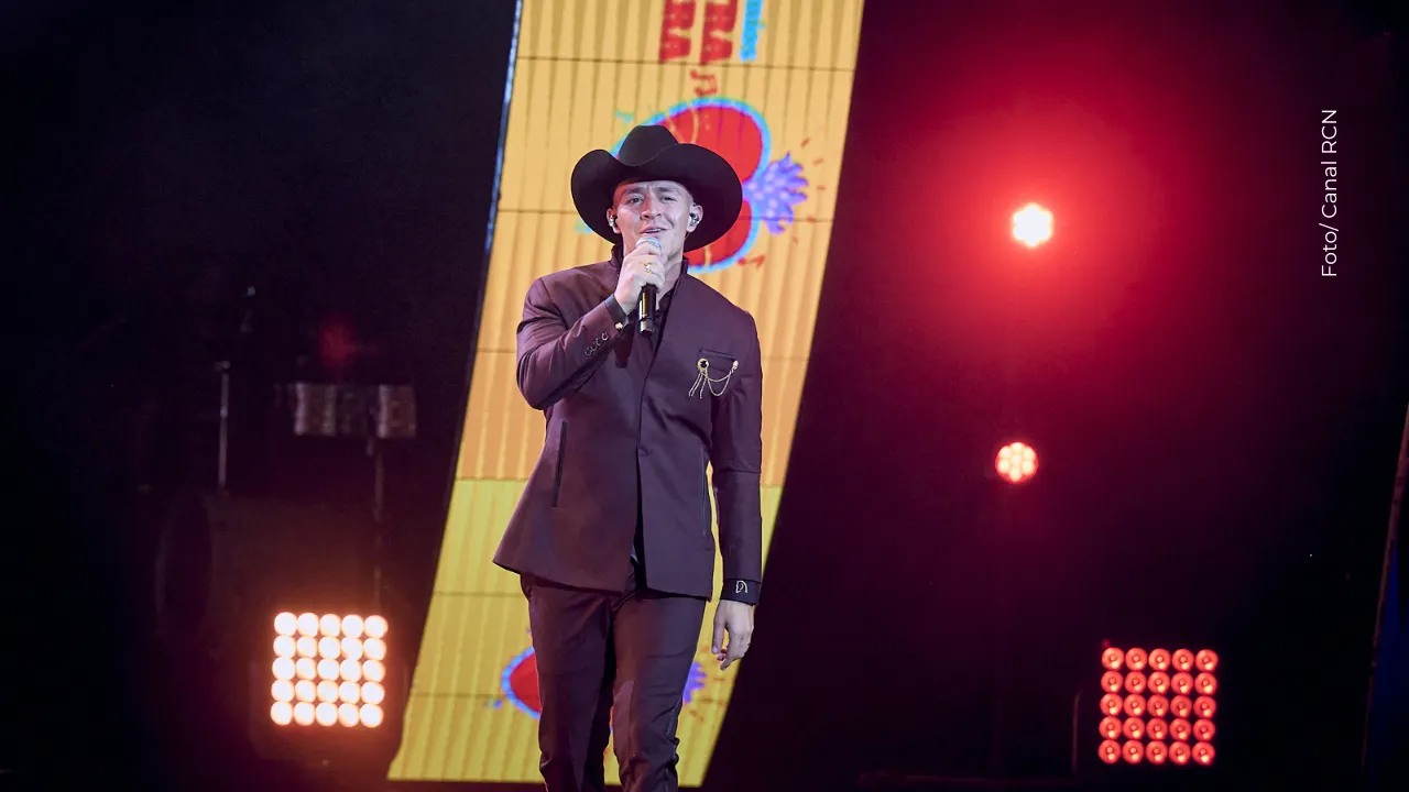 Esposa de Luis Alfonso expone a mujeres que le envían fotos privadas al cantante