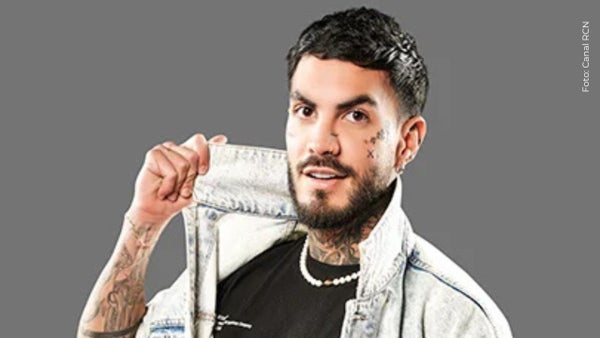 Mateo Carvajal generó alarma por mensaje en redes sociales: "casi me les voy"