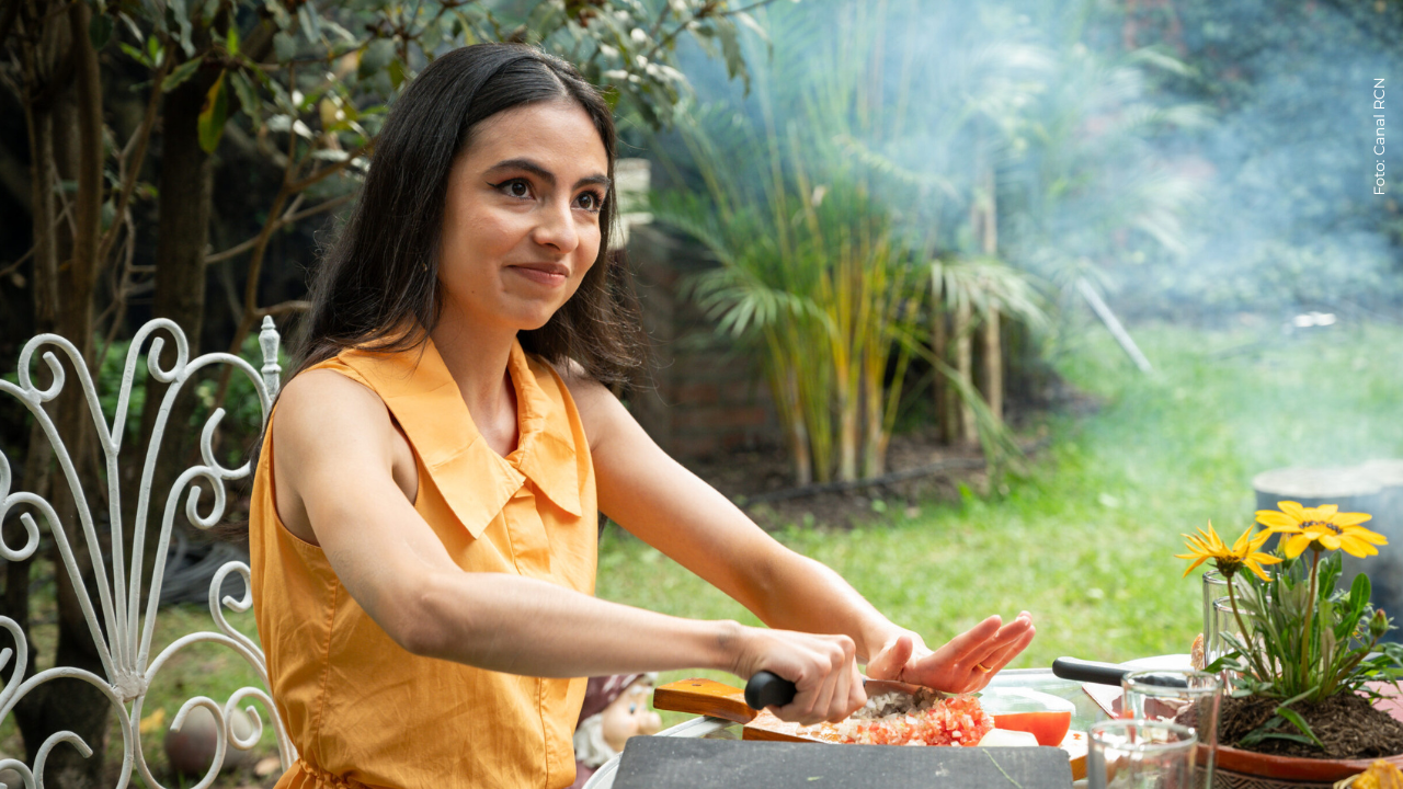Él es Camilo Henao, el esposo de Michelle Orozco, reconocida actriz colombiana