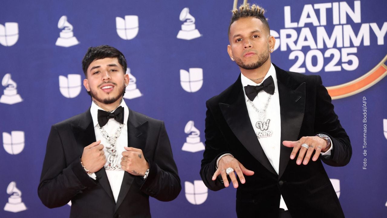 Westcol recibe el premio.