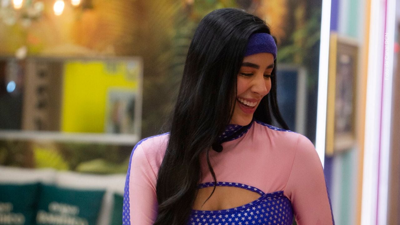 Mariana Zapata arremete contra Yuli Ruiz. 