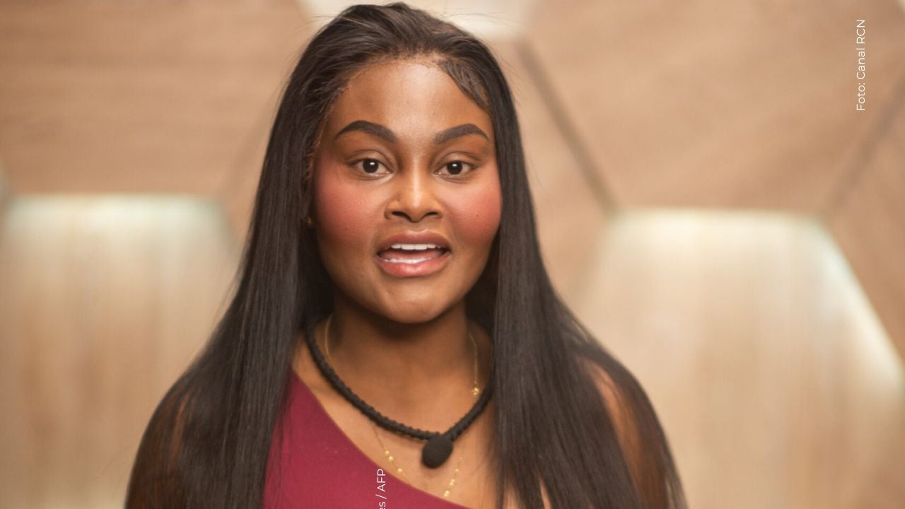 La Jesuu posa junto a La Blanquita en publicación por el Día de la Mujer