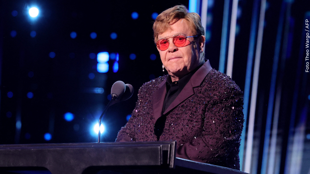 Esposo de Elton John revela cómo se encuentra el cantante tras perder la visión