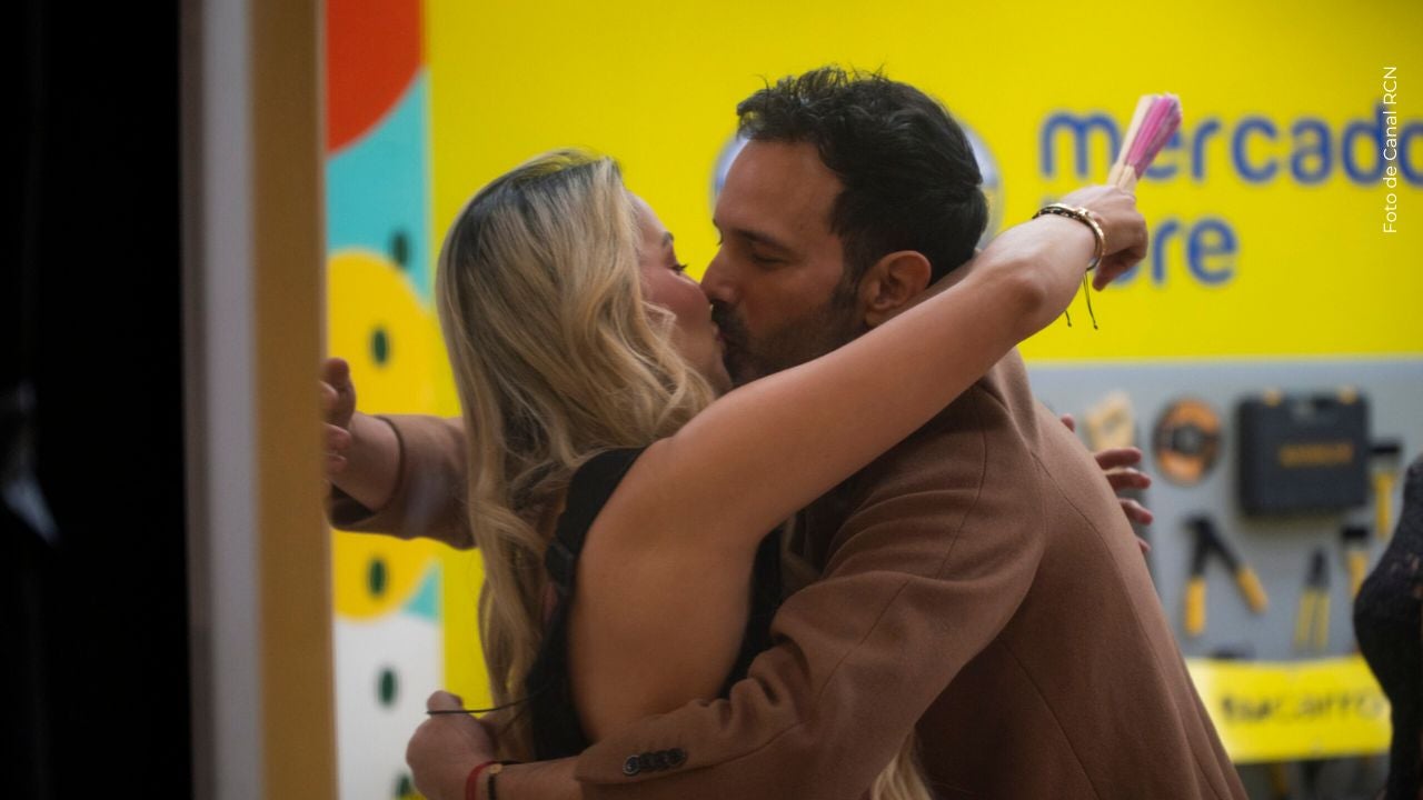 Yuli Ruiz le pide a Alejandro Estrada que supere el tema de los dos. 