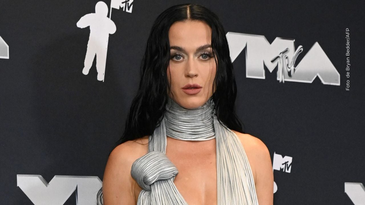 Katy Perry bajo el ojo. 
