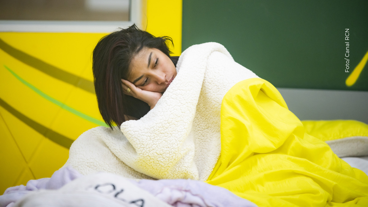 Karola reacciona a decisión de Eidevin en La casa de los famosos Colombia.