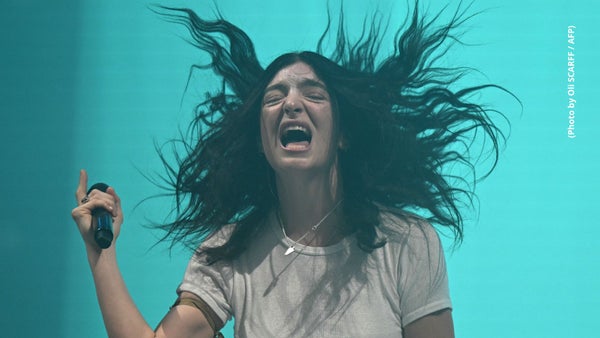 Lorde sorprendió a los fans del Festival Estéreo Picnic 2026 tras dejar caer sus pantalones