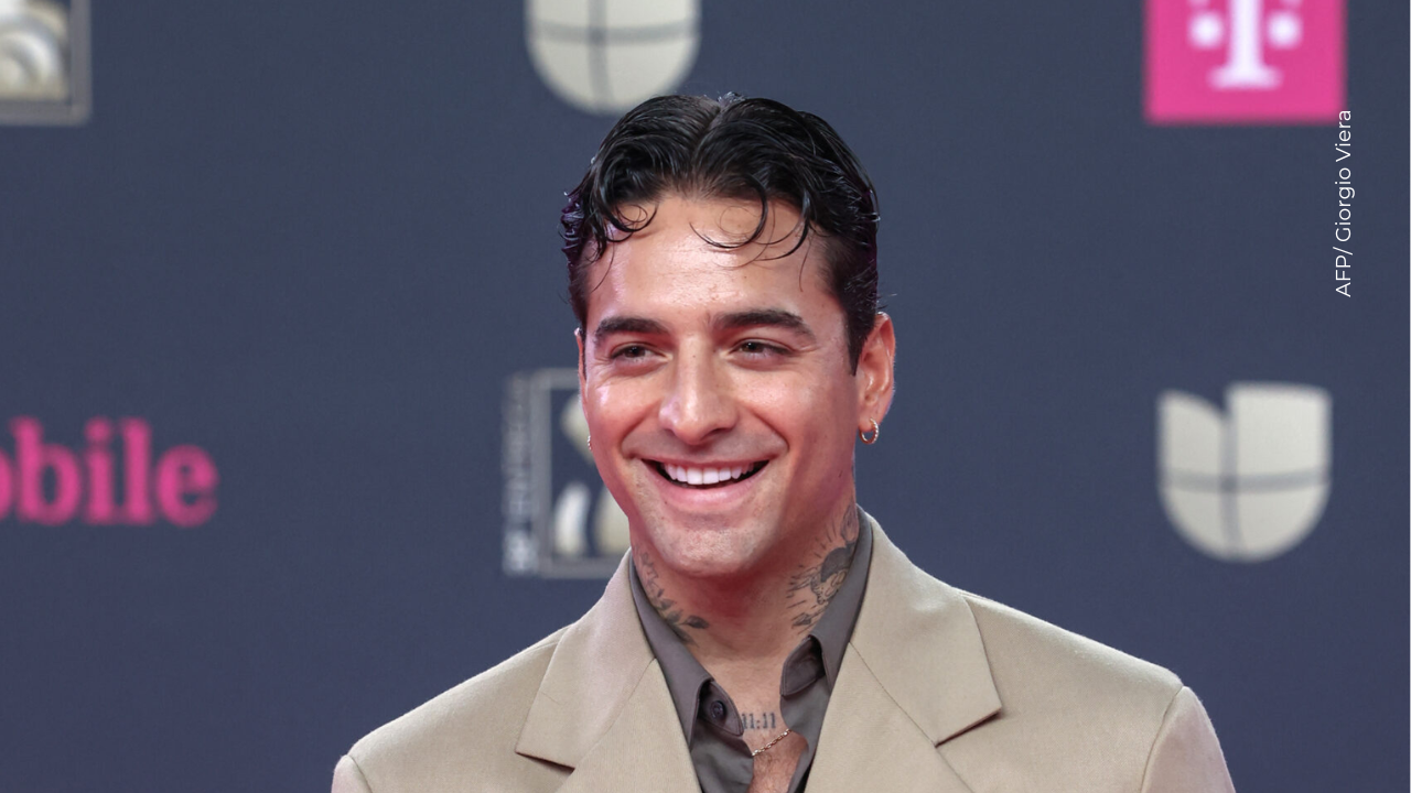 Maluma fue sorprendido con coqueteos en transmisión en vivo