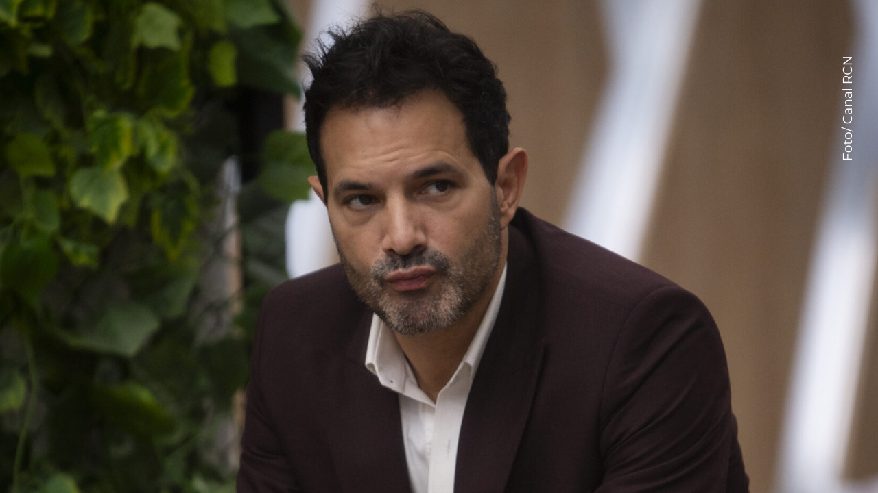 Alejandro Estrada abre su corazón y habla de tener algo serio.