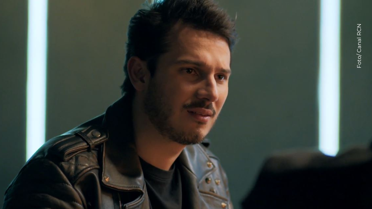 Pipe Bueno pone fin a la teoría que lo persigue en redes sobre sus fotos con famosos