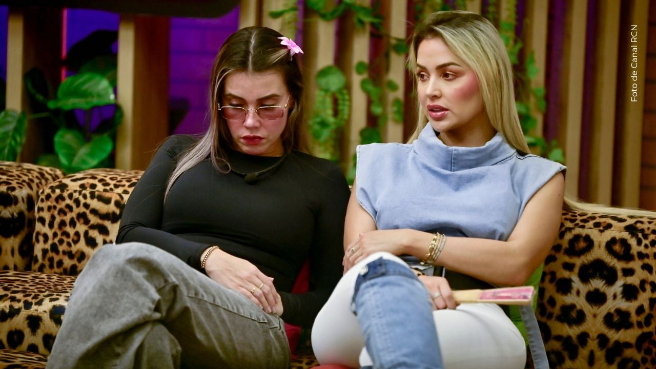 Además de la pasarela, los concursantes debían responder a las preguntas. 