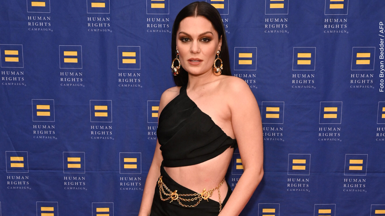Jessie J fue llevada de urgencia al hospital tras accidente en la cabeza