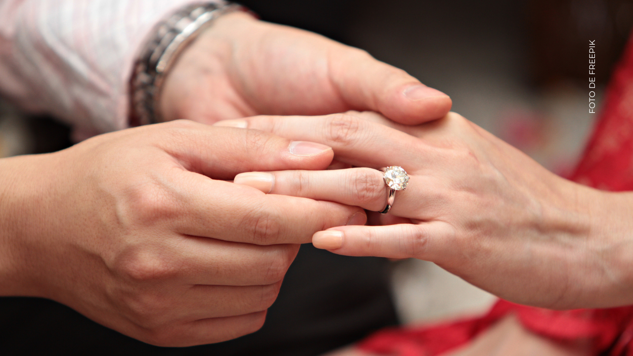 ¿Cómo Daniela Vega reveló que se casa?