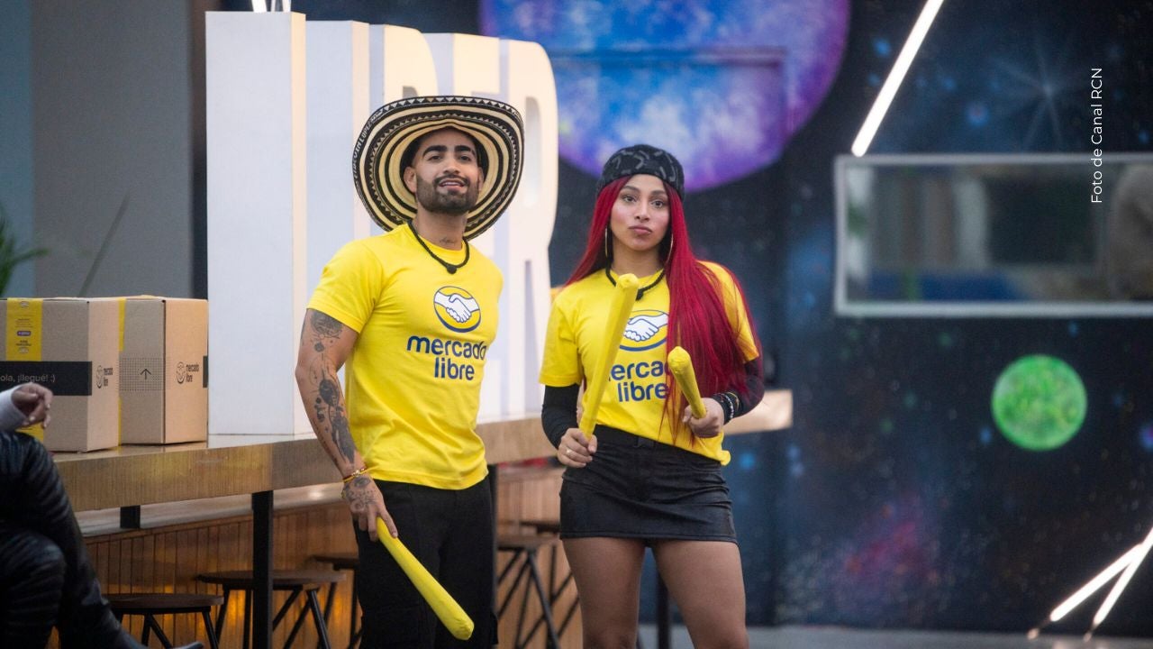 Karola niega su cercanía con Eidevin. 