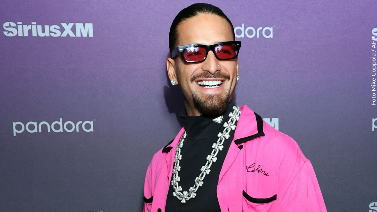 Maluma revive su famoso meme del almuerzo 15 años después