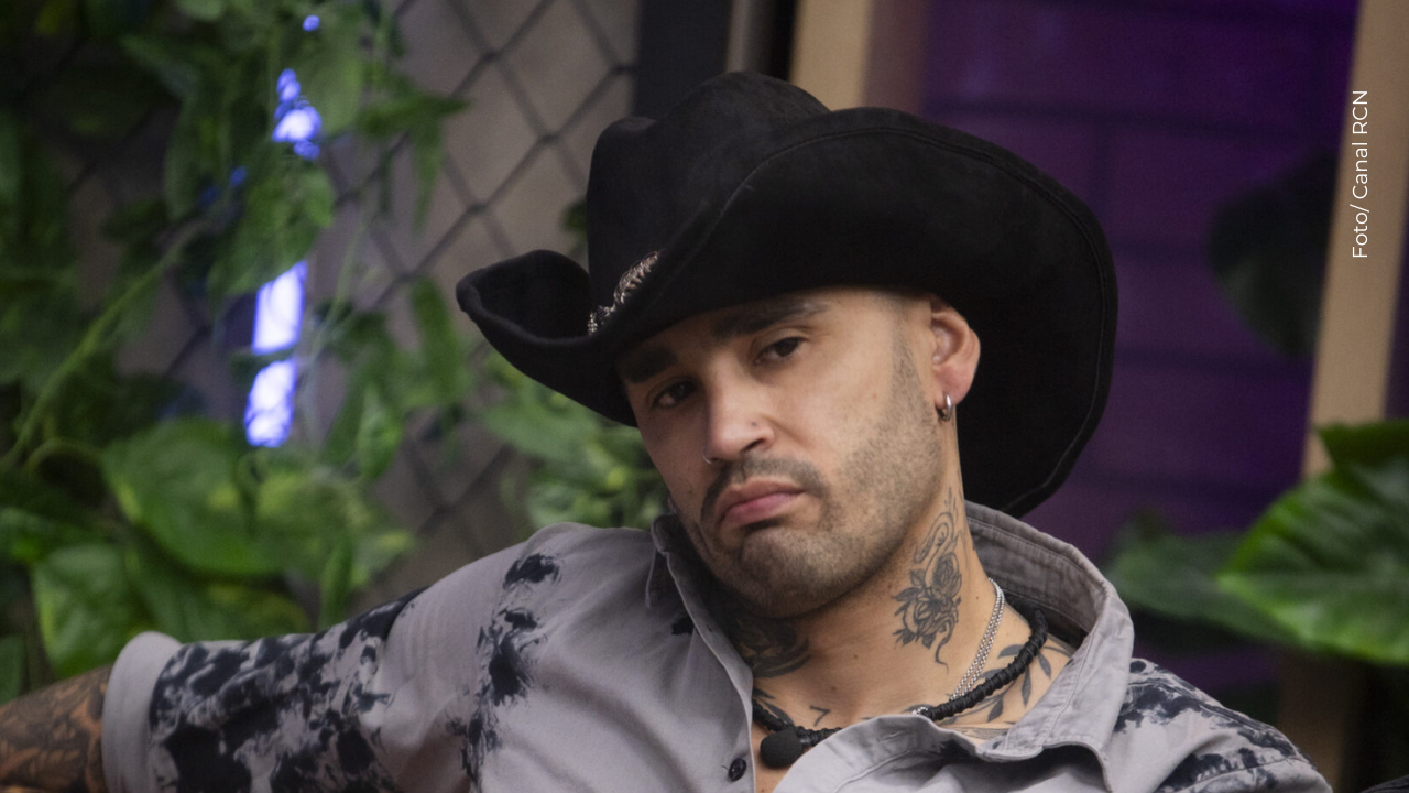 Tebi Bernal contesta el teléfono y queda con una decisión que incomoda