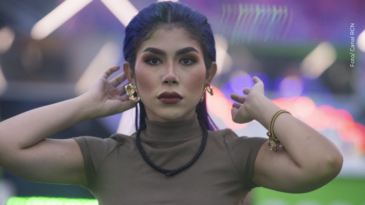 Alexa Torrex atiende la llamada y recibe inesperado beneficio del jefe