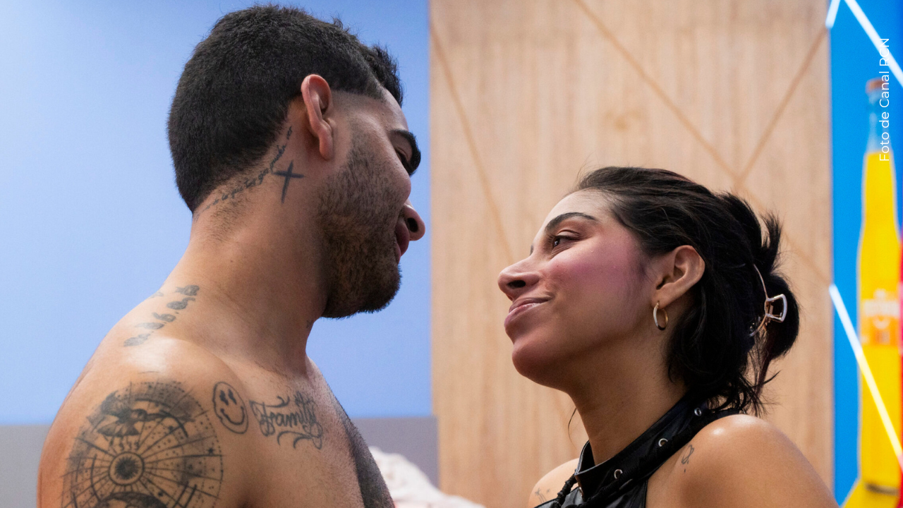 Karola y Eidevin en La casa de los famosos Colombia.