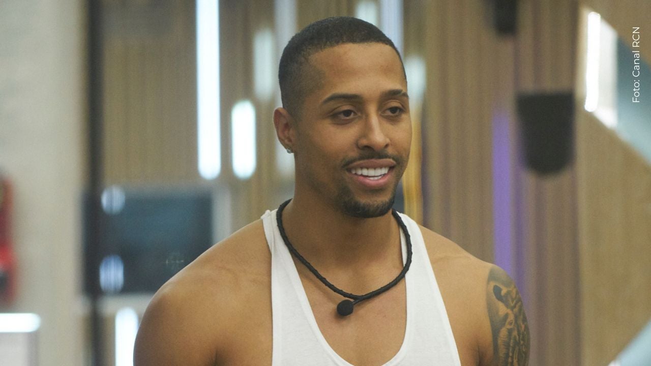 José Rodríguez publicó un video donde lo detiene una policía