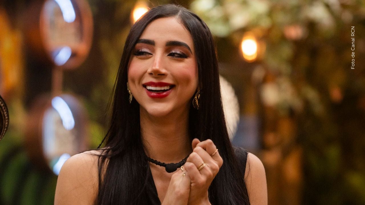 Beba deja ver su molestia con Alejandro Estrada. 