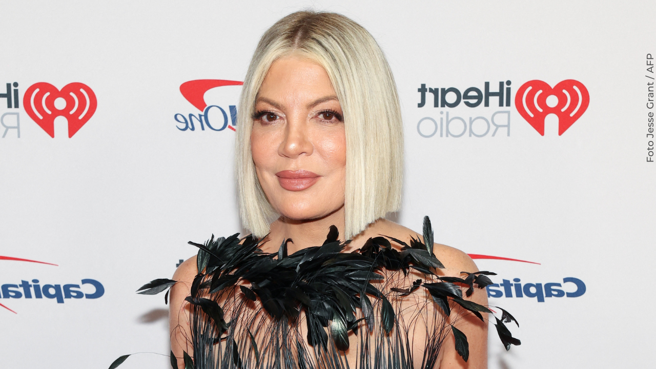 Tori Spelling vive angustiante accidente y es hospitalizada con sus hijos