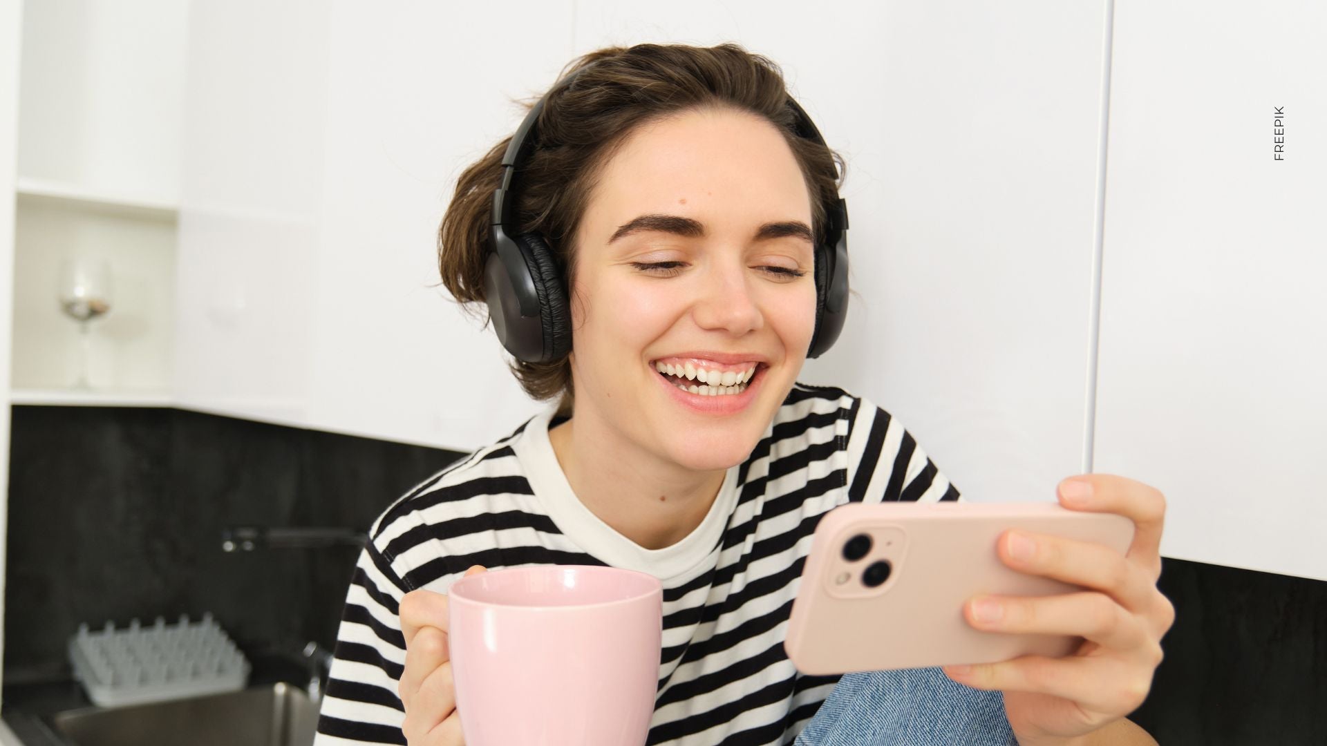 La IA lo hizo de nuevo: Las "frutinovelas" son cada vez más virales