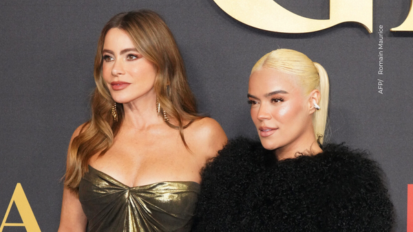 Karol G reveló que Sofía Vergara la aconsejó para posar en famosa revista Karol G reveló que Sofía Vergara la aconsejó para posar en famosa revista