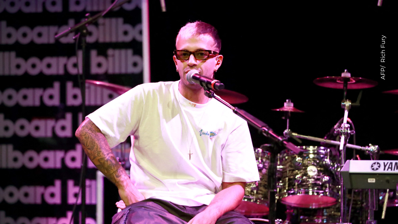 Feid lanza contundente respuesta a Karol G