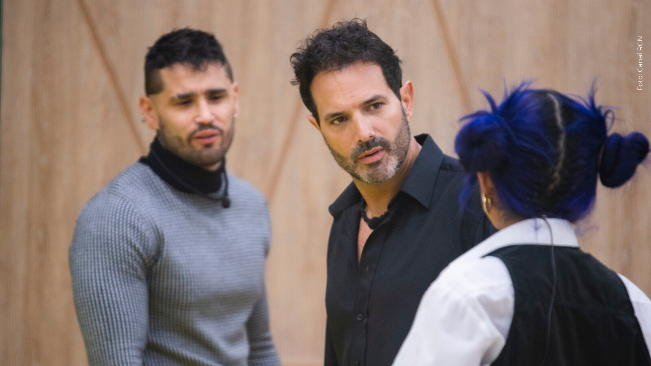 Alexa Torrex y Tebi Bernal se mostraron incómodos con actitudes de Alejandro Estrada: ¿por qué?