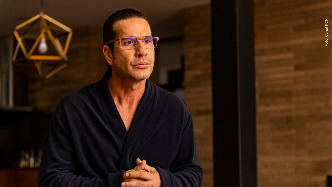 Hijo de Gregorio Pernía presumiría la que sería su nueva relación con una mujer mayor que él: ¿qué publicó?