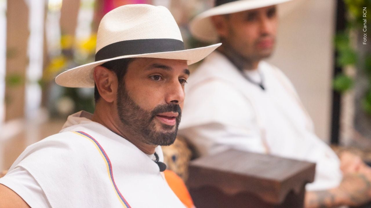 Alejandro Estrada usa su poder de salvación y se saca de la placa en La casa de los famosos