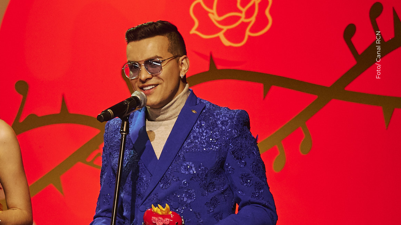 Reaparece mujer relacionada con Yeison Jiménez cantando una de sus canciones.