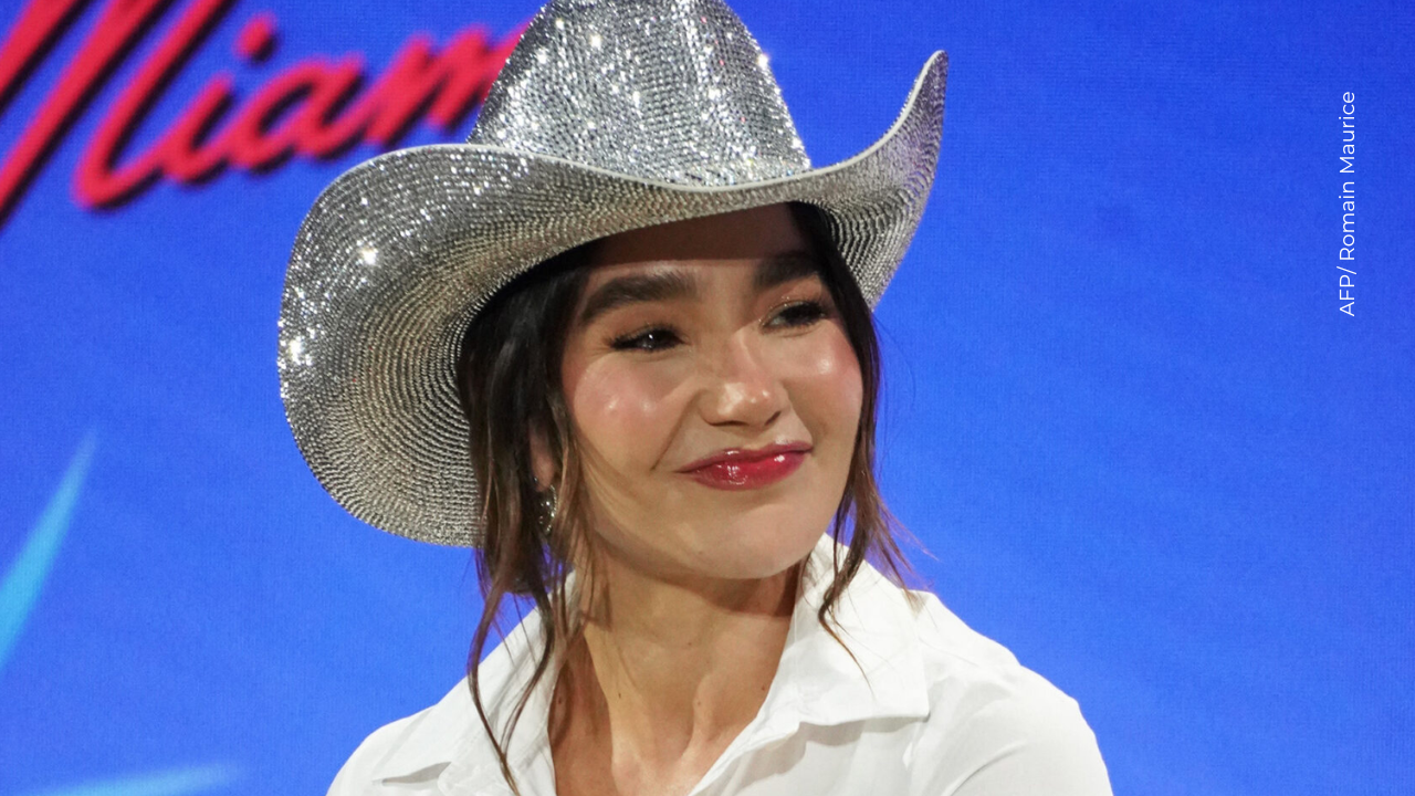 Paola Jara deja ver a Emilia en especial celebración