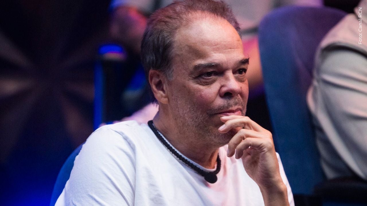 Juancho Arango habla frente al espejo en La casa de los famosos Colombia