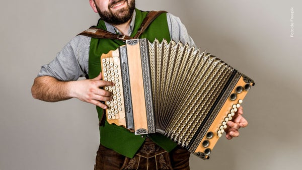 Famoso acordeonero preocupó por su impactante cambio físico; ¿qué le pasó?